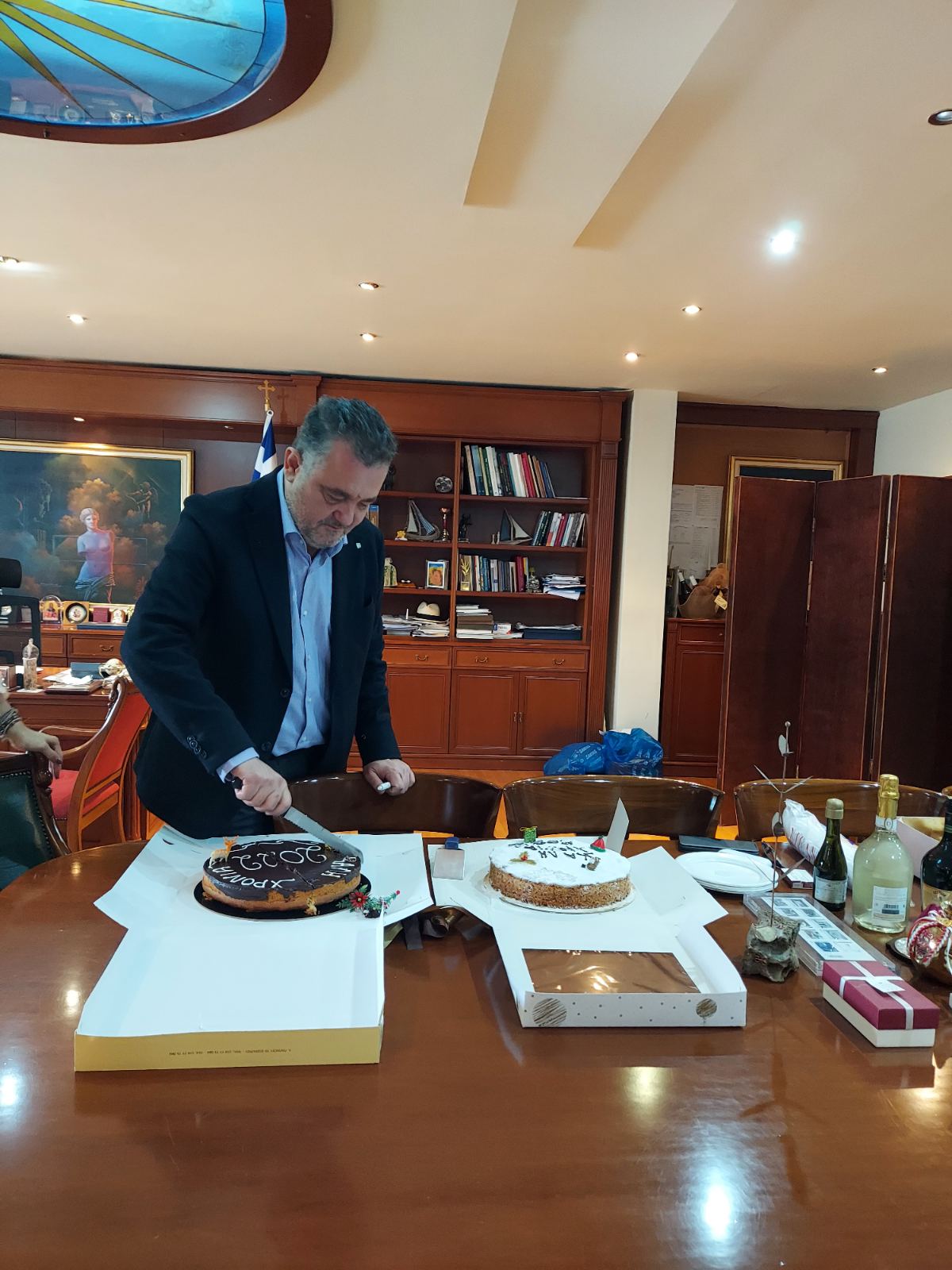 Πρωτοχρονιάτικη πίτα έκοψε το Γραφείο Δημάρχου και το Γραφείο Επικοινωνίας