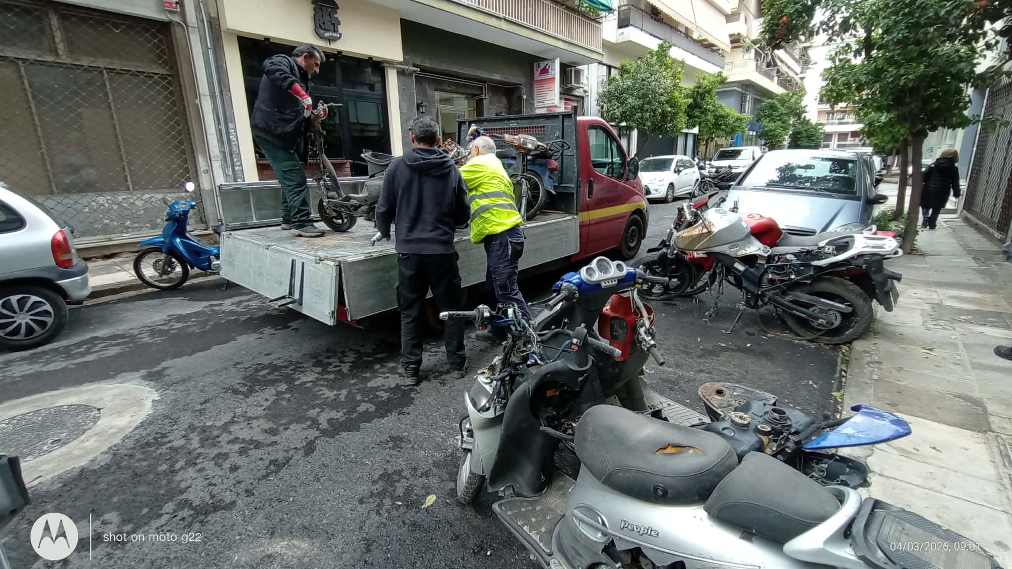 Συνεχίζονται οι Δράσεις Καθαριότητας στον Δήμο: Απομάκρυνση Εγκαταλελειμμένων Δικύκλων